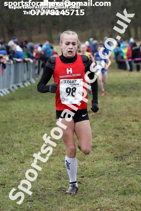 Girls under-13s, 2018 Northern Cross Country Champs., Harewood House, Leeds. Photo: David T. Hewitson/Sports for All Pics